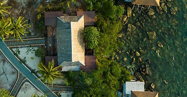 Full Moon Island Resort