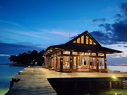 Full Moon Island Resort