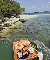 Full Moon Island Resort