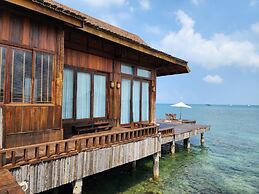 Full Moon Island Resort