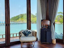 Full Moon Island Resort