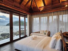 Full Moon Island Resort