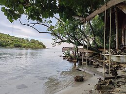 Full Moon Island Resort