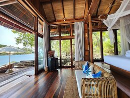 Full Moon Island Resort