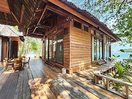 Full Moon Island Resort