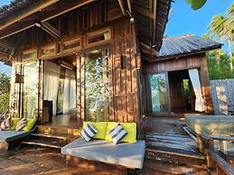 Full Moon Island Resort