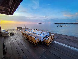 Full Moon Island Resort