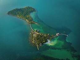 Full Moon Island Resort