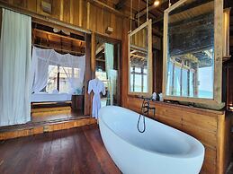 Full Moon Island Resort