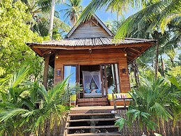 Full Moon Island Resort