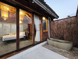 Full Moon Island Resort