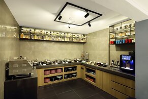 Aralia - A Business Hotel MIDC