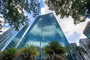 Miami Luxury Executive Apartment