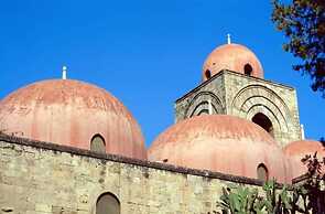 Terrace In The Historic Center In Palermo Pino