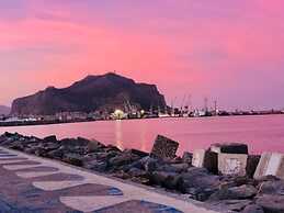 Terrace In The Historic Center In Palermo Pino