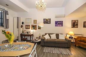 Terrace In The Historic Center In Palermo Pino