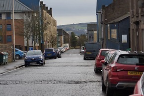 Dundee - 1 Bed - Sleeps 4 - Pet Friendly