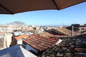 Terrace In The Historic Center In Palermo Rosa