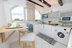 Terrace In The Historic Center In Palermo Rosa