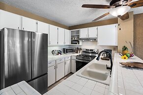Alii Villas 218 1 Bedroom Condo by RedAwning