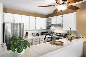 Alii Villas 218 1 Bedroom Condo by RedAwning