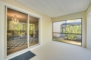 8 Mi to Disney: Family Home w/ Screened Lanai!