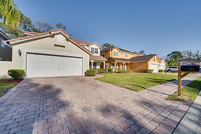 8 Mi to Disney: Family Home w/ Screened Lanai!