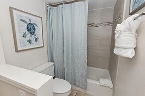 Beach House 402d 2 Bedroom Condo by RedAwning