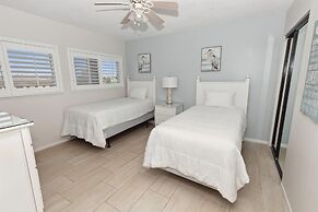 Beach House 402d 2 Bedroom Condo by RedAwning