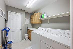 < 1 Mi to Marina: Ford Mountain Retreat w/ Deck