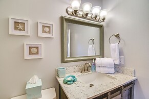 Gulf Shores Condo w/ Balcony: 2 Mi to Fort Morgan!