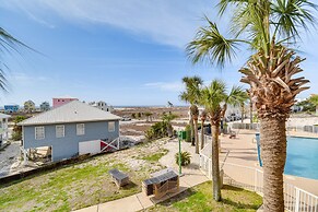 Gulf Shores Condo w/ Balcony: 2 Mi to Fort Morgan!