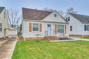 'the Maple Tree' Home: 14 Mi to Downtown Cleveland