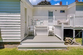 Gloucester Home w/ Large Yard: 1 Mi to Beach!