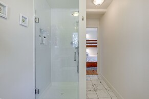 Gloucester Home w/ Large Yard: 1 Mi to Beach!