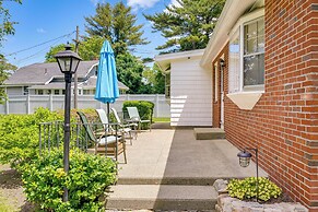 Gloucester Home w/ Large Yard: 1 Mi to Beach!