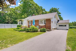Gloucester Home w/ Large Yard: 1 Mi to Beach!