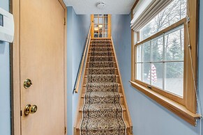 7 Mi to Newark: Montclair Vacation Rental