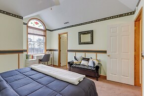 'holiday Island Fairway Estate' w/ Hot Tub