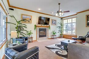 'holiday Island Fairway Estate' w/ Hot Tub