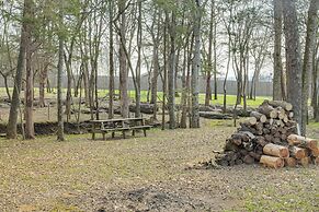 Spacious Lebanon Home w/ Pool: 6 Mi to Downtown!