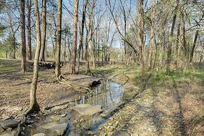 Spacious Lebanon Home w/ Pool: 6 Mi to Downtown!