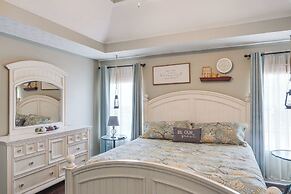 Spacious Lebanon Home w/ Pool: 6 Mi to Downtown!