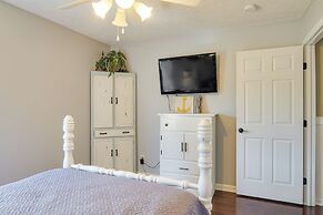 Spacious Lebanon Home w/ Pool: 6 Mi to Downtown!