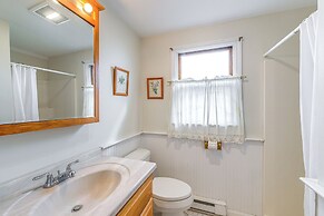 Marshfield Home w/ 4 Decks & Private Beach Access!