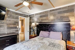 Historic Hardy Home w/ Game Room on Main Street