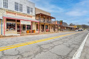 Historic Hardy Home w/ Game Room on Main Street