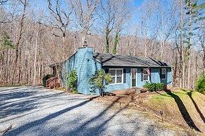 Pet-friendly Roanoke Home w/ Fire Pit + Grill!