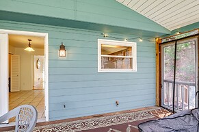 Pet-friendly Roanoke Home w/ Fire Pit + Grill!