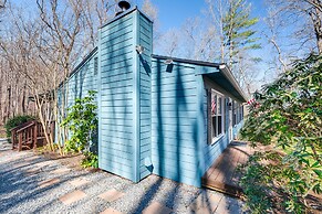 Pet-friendly Roanoke Home w/ Fire Pit + Grill!